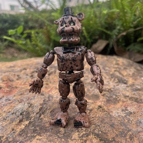 Boneco Action Figure Fnaf Articulado 14 Cm Com Led Five Nights At Freddys Brinquedo Plastico Pvc