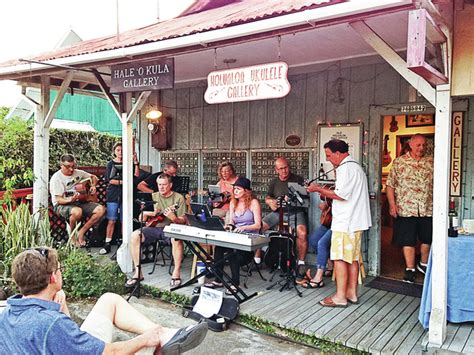 Holualoa Village kicks off 2017 First Fridays - West Hawaii Today