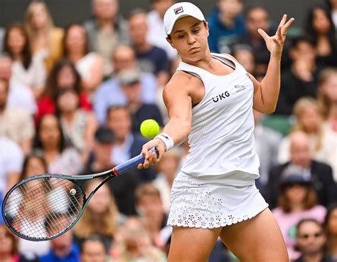 Ash Barty Dress - Wimbledon: Ash Barty uses Evonne Goolagong Cawley's ...