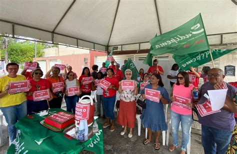 Professores Da Rede Municipal De Aracaju Fazem Ato Para Protestar