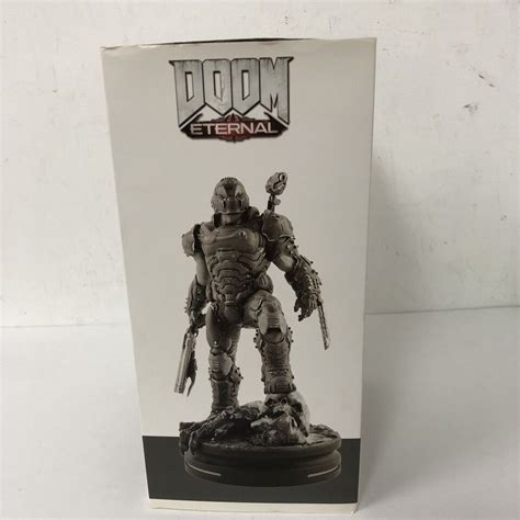 Doom Eternal Thinkgeek Modern Icons 11 Doom Slayer Statue Open Box