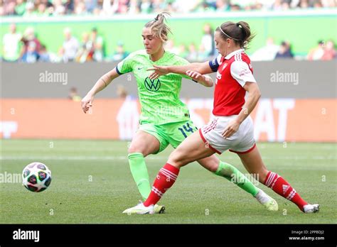 Katie Mccabe Arsenal Hi Res Stock Photography And Images Alamy