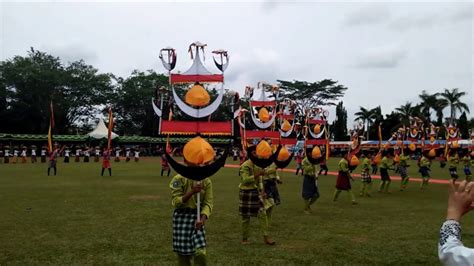 Pembukaan Pacu Jalur Tampilan Tari Massal Teluk Kuantan Kuantan