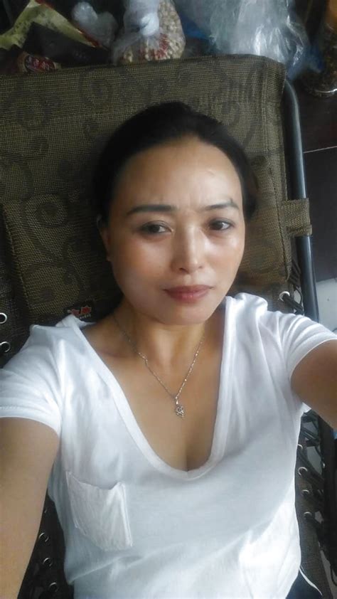 Chinese Milf Whore Photo