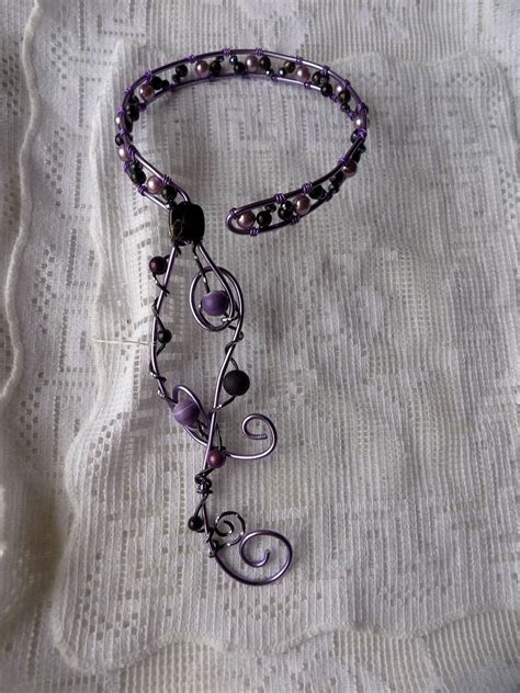 Collier perlé violet et noir en fil aluminium 0013 Violet Infinity