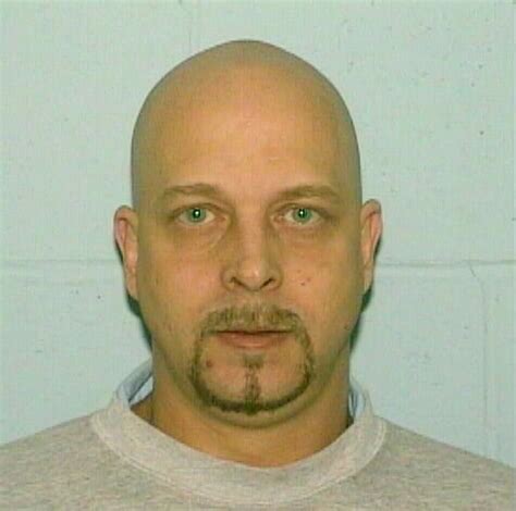 Daniel Hull Sex Offender In Incarcerated IL ILX08A1403