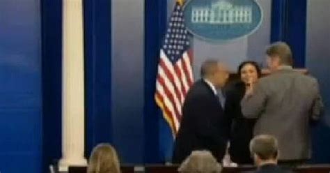 We Re Screwed Hot Mic Catches Reporters After WH Ebola Presser