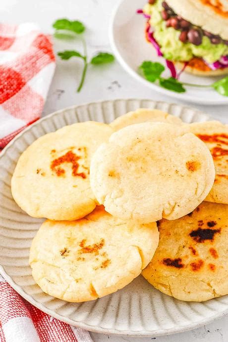 Vegan Arepas (+ Filling Ideas!) - Paperblog