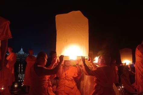 Festival Lampion Waisak Di Candi Borobudur Malam Ini Pukul Berapa