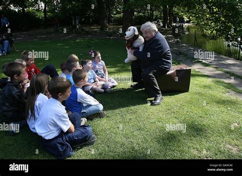 Irelands Most Famous Puppeteer Eugene Lambert In St Stephens Green