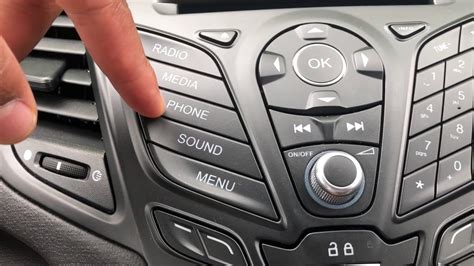 Ford Fiesta Radio Controls As Well As How To Access The Clock Youtube