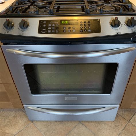 Frigidaire Professional Series Electric Range