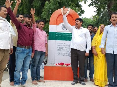 Congressmen Remember Freedom Fighters On Revolution Day क्रांति दिवस