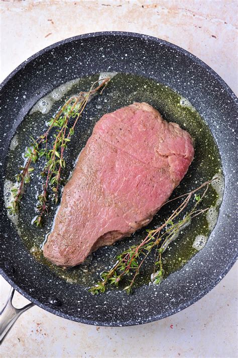 How To Cook Chuck Steak In A Pan On The Stove