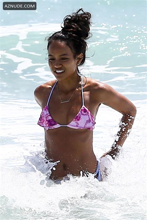 Karrueche Tran Sexy In A Skimpy Pink Bikini While Enjoying A Beach Day In Miami With Her Nfl
