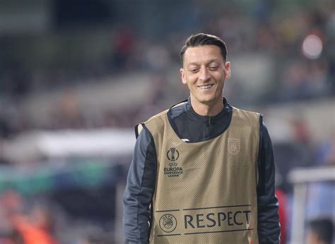 Mesut Ozil Reacts On Twitter With Nine Word Message After Arsenal Beat