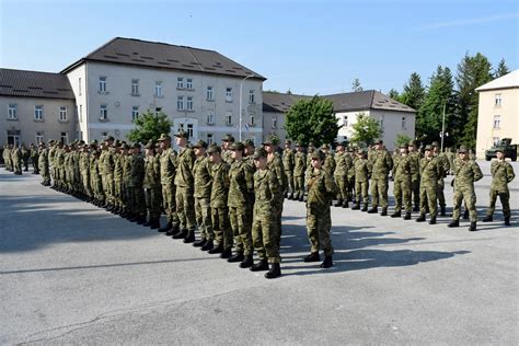 Dan Otvorenih Vrata U Po E Koj Vojarni Brigade Hv A