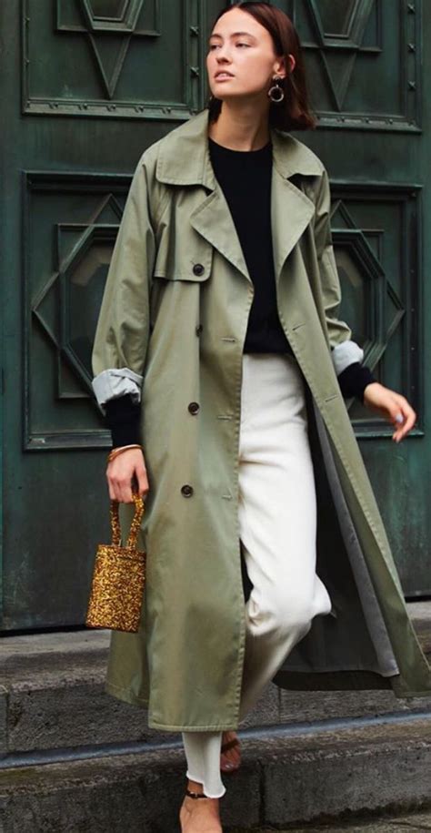 Pin By Elenalov On Street Style Trench Coat Outfit Olive Trench Coat