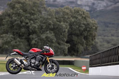 Essai Triumph Speed Triple 1200 RR 2022 Le Sport Et La Classe So