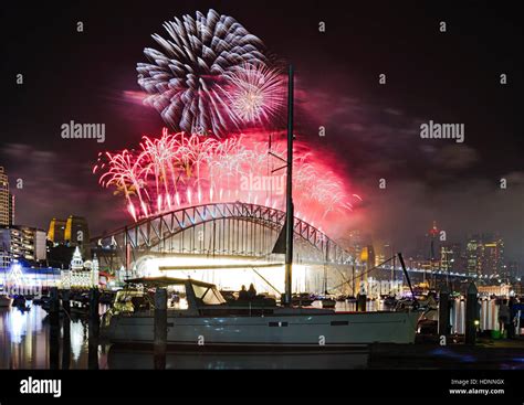 Nuovo Anno Fuochi D Artificio In Su Sydney Harbour Bridge E Punti Di