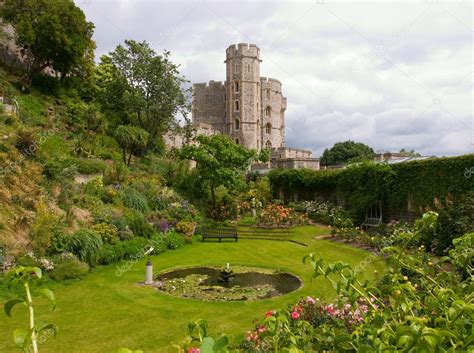 Garden in the Windsor Castle – Stock Editorial Photo © exinocactus #1804462