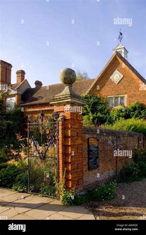 England The Midlands Warwickshire Grounds And Estate Of Packwood House