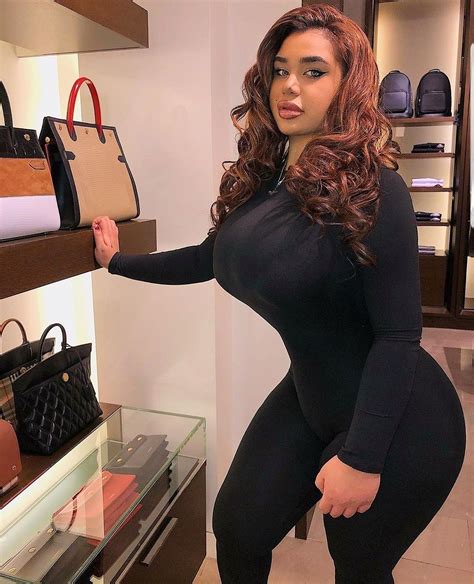 The Lovely Carmelahabibi Curvy Women Outfits Insta Models Club