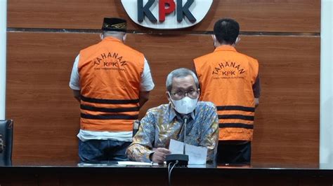 Kpk Tahan Tersangka Kasus Korupsi Pengadaan Tanah Pembangunan Smkn