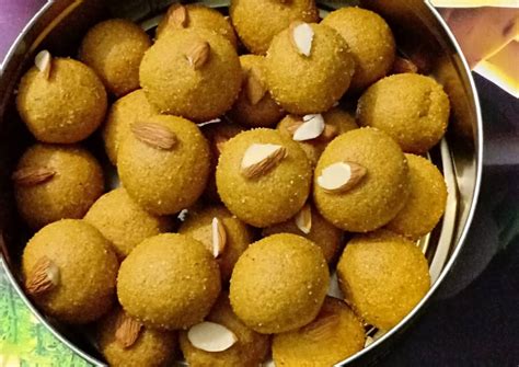 Besan Laddoo Recipe By Ekta Rawat Cookpad