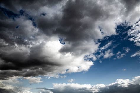 Dramatic Sky With Gray Clouds Free Texture