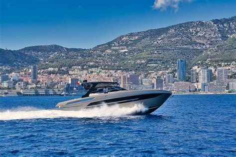 Revelation Of The Year The First Photos Of The Yacht FIM 470 Regina