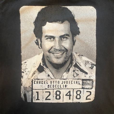 Vintage 2000s Pablo Escobar Mugshot T Shirt Graphic Gem