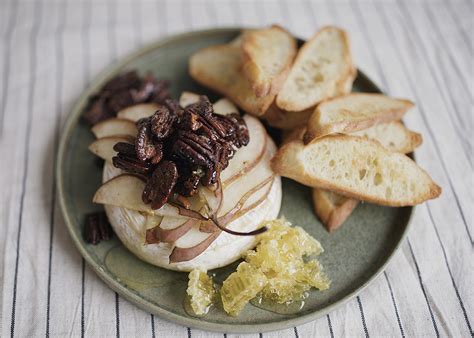 Brie Fondant Avec Poires Et Pacanes R Ties Au Miel