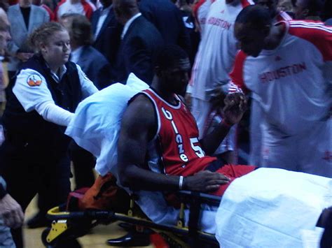 Greg Oden Taken Off On Stretcher After Knee Injury - SBNation.com