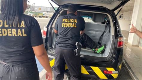 Pf Prende Passageiro Que Tentou Embarcar Em Avi O Transportando