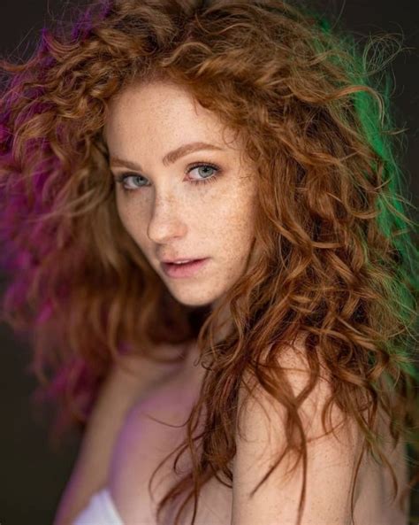 Pin By David Farrar On Flamme Rouge Beautiful Redhead Long Curls