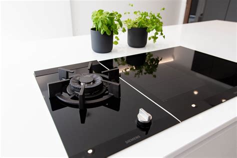 Exemplary Kitchen Island With Gas Hob Stove On Without Hood