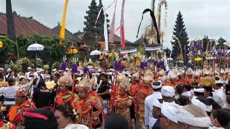 Puncak Karya Ngusaba Kadasa Di Pura Ulun Danu Batur Ribuan Umat Iringi