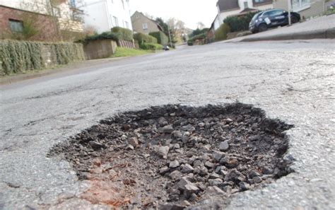 Marode Straßen Sperrung werden in den Ferien Porta Westfalica