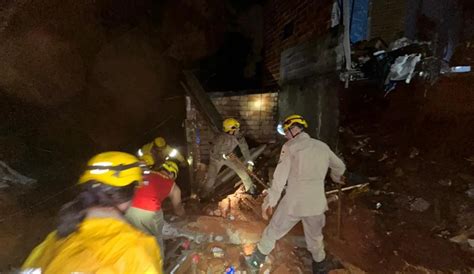 Chuva Em Goi Nia Causa Desabamento De Casa E Uma Morte