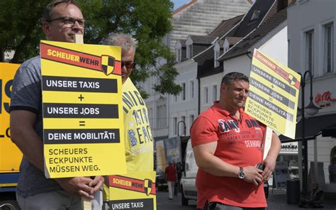 Fotos Taxifahrer Protestieren Am St Johanner Markt In Saarbr Cken