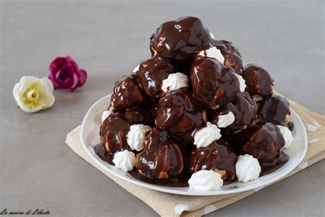 Profiteroles Cioccolato E Panna Un Dolce Goloso Profiteroles