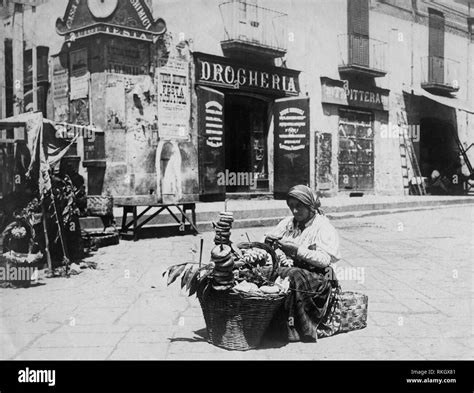 Napoli Hi Res Stock Photography And Images Alamy