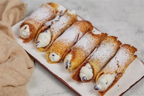 Cannoli Di Pandoro La Ricetta Veloce E Golosa Per Le Feste Natalizie