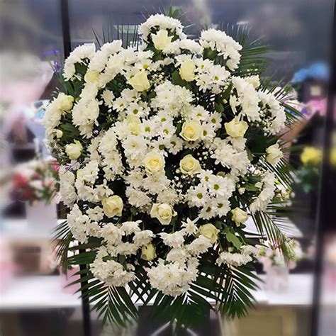 💳 Купить Венок на похороны №1 за 15450 грн. в Черноморске с доставкой ...