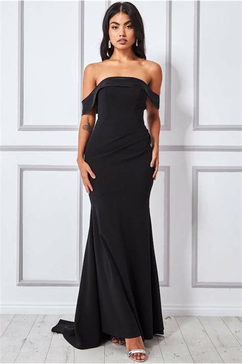 Total 67 Imagen Outfit Maxi Vestido Negro Abzlocal Mx