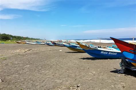 Wisata Pantai Di Kulon Progo Paling Hits Buat Liburan De Jogja