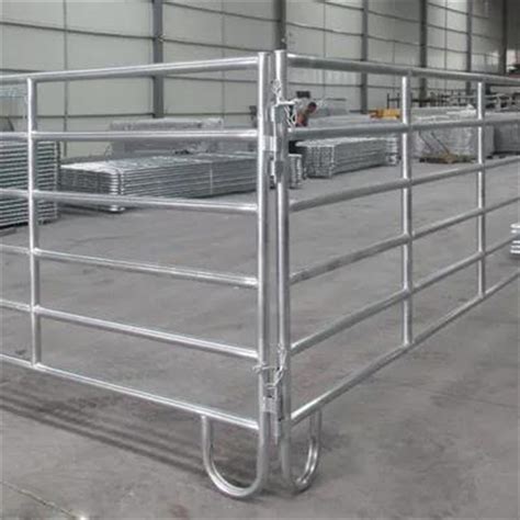 Heavy Duty Galvanized Steel Portable Cattle Yard Fence Panel With Gate