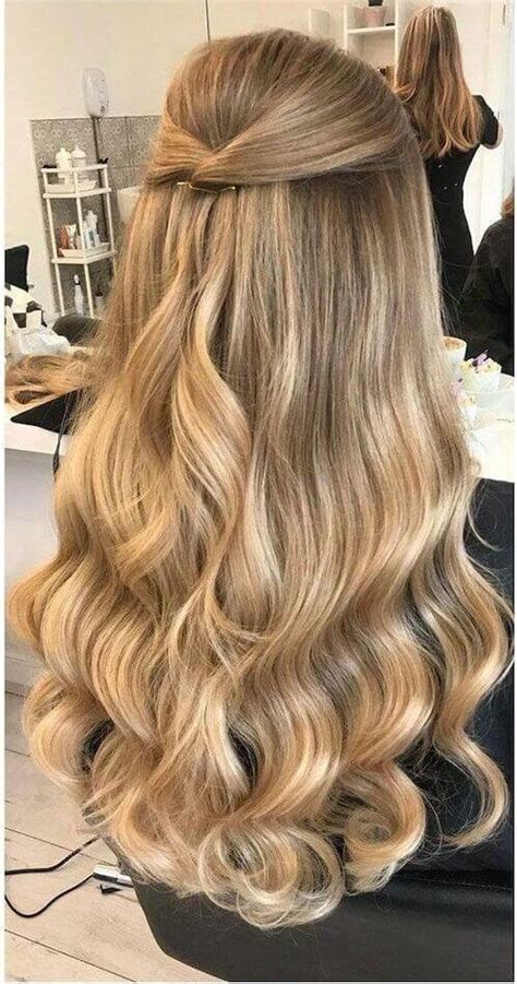 50 Easy Cute Graduation Hairstyles For Long Hair 2023 To Pair With