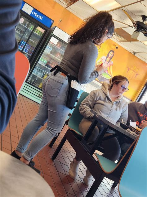 Cute Latina Waitresses Tight Jeans Forum